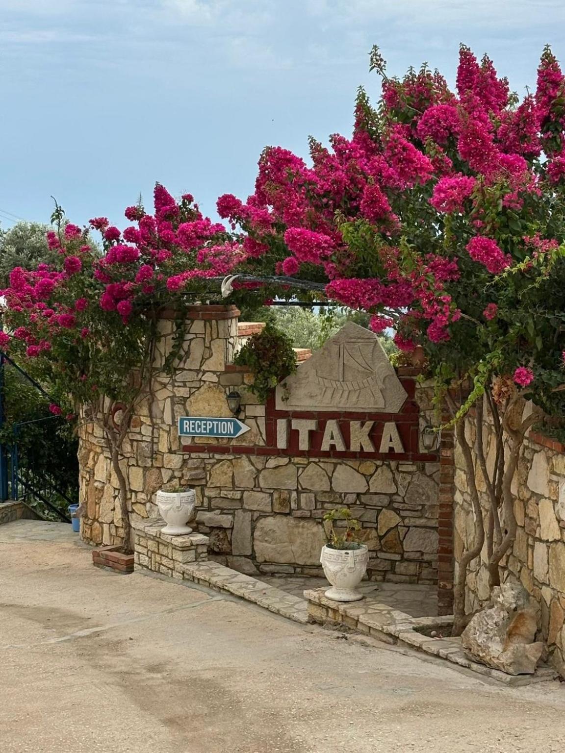 Itaka 3*